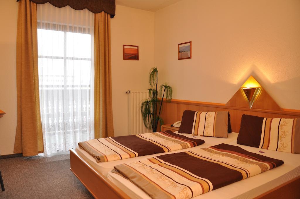 Hotel Fasold Sulzfeld  Стая снимка