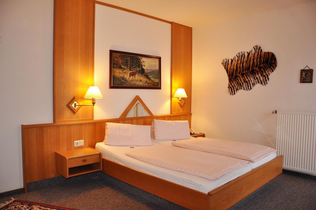 Hotel Fasold Sulzfeld  Стая снимка