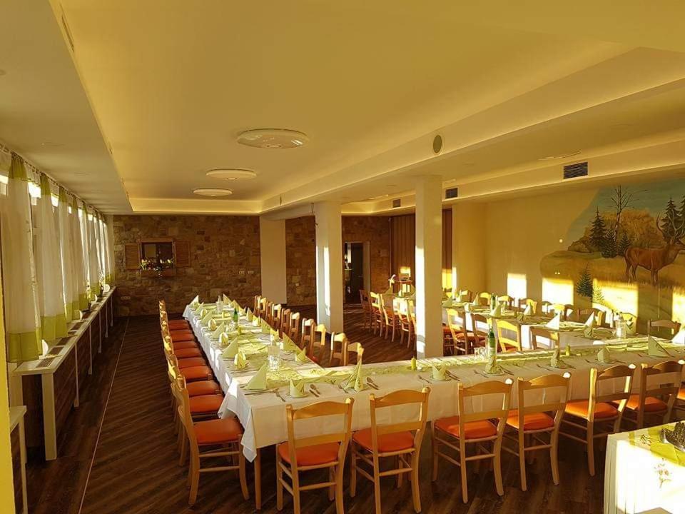 Hotel Fasold Sulzfeld  Екстериор снимка