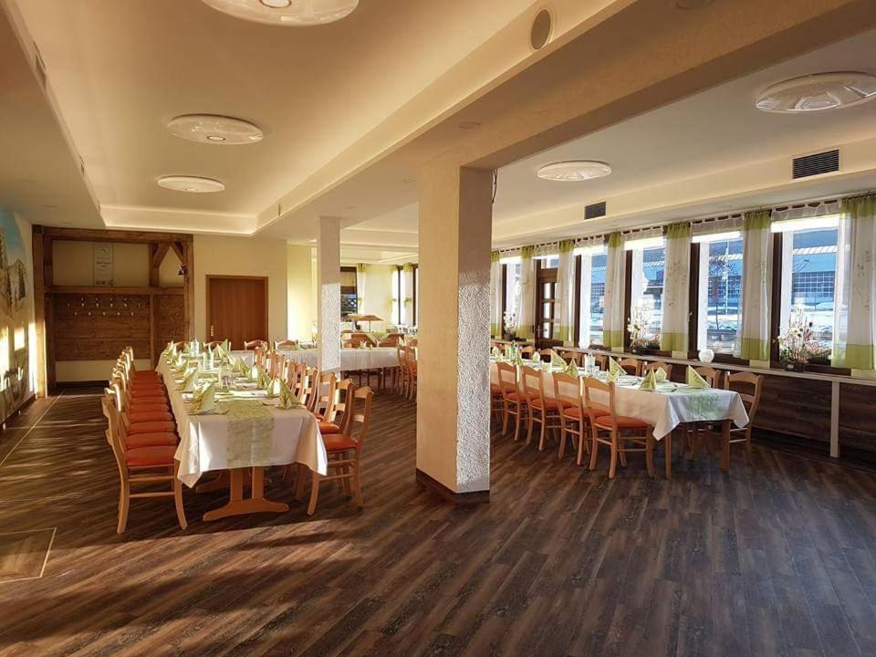 Hotel Fasold Sulzfeld  Екстериор снимка